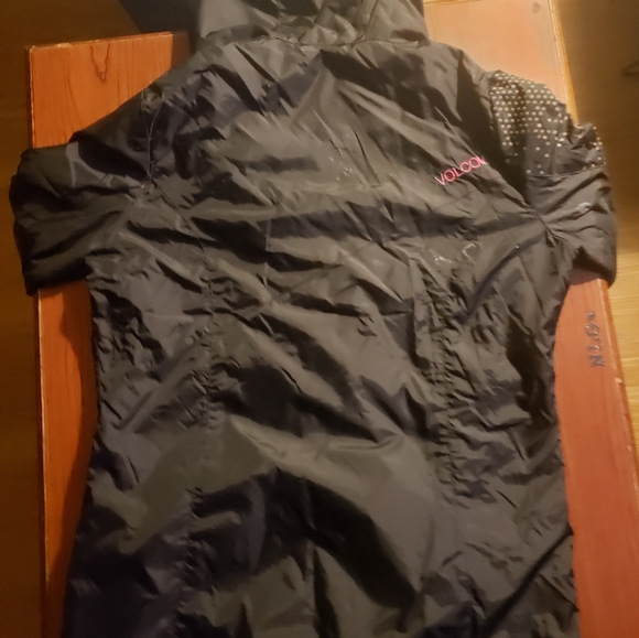 Volcom - Picture 2 of 3